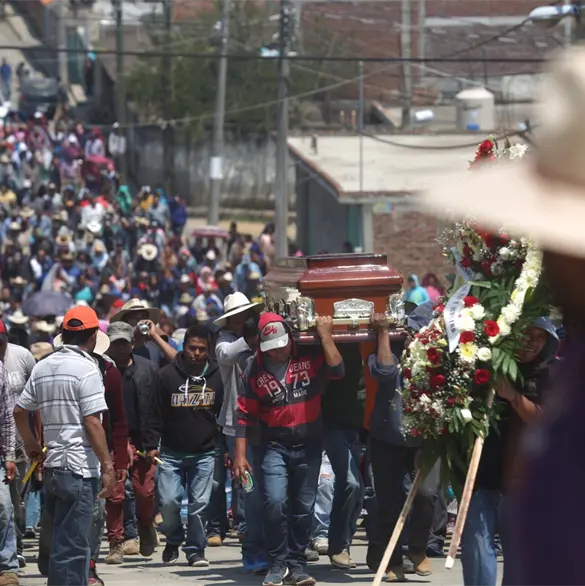 La masacre de Arantepacua: ejecuciones, tortura y abusos que persiguen a Aureoles