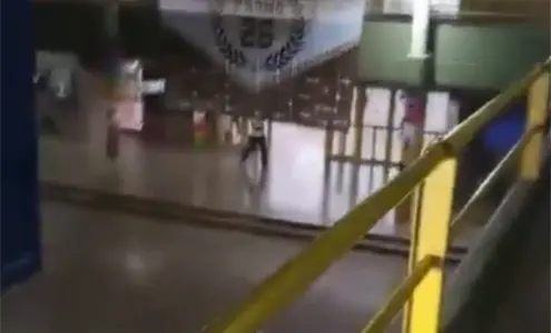 Se reía y decía que quería matar a todos: alumno entra con escopeta a la escuela y asesina a compañero Se reía y decía que quería matar a todos: alumno entra con escopeta a la escuela y asesina a compañero