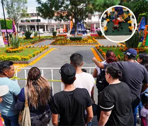 Venden artesanía que recrea la muerte de Carlos Manzo en 6 mil pesos Venden artesanía que recrea la muerte de Carlos Manzo en 6 mil pesos