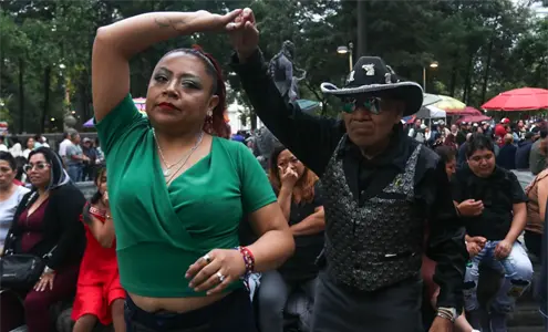 Clases gratis de salsa en la Alameda Central: d&iacute;as, horarios y m&aacute;s