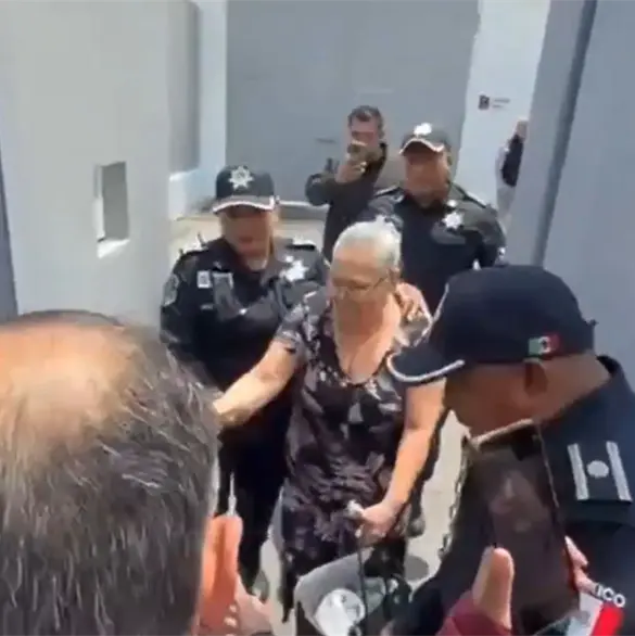 "Lo tomo como defensa": Do&ntilde;a Carlota sale de prisi&oacute;n y rompe el silencio