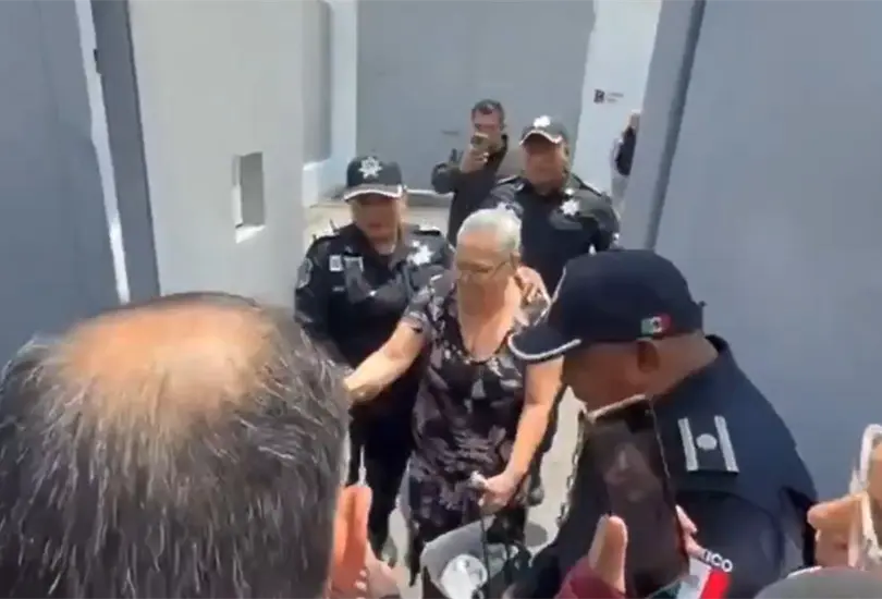 "Lo tomo como defensa": Do&ntilde;a Carlota sale de prisi&oacute;n y rompe el silencio