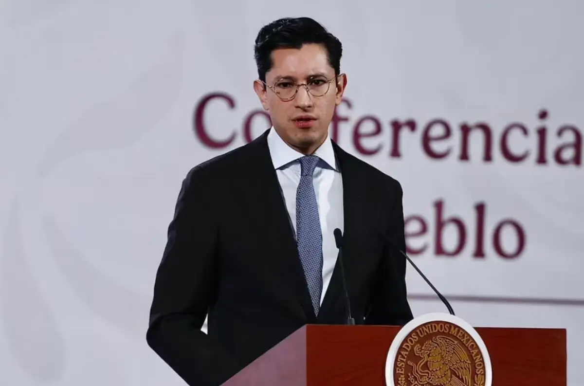  Roberto Velasco Álvarez podría asumir la cancillería ante la eventual salida de Juan Ramón de la Fuente. 