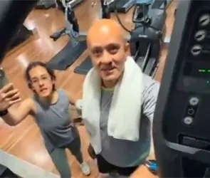 Brutal agresi&oacute;n en Sports World Altavista: exhiben a pareja por golpear a joven tras reclamo