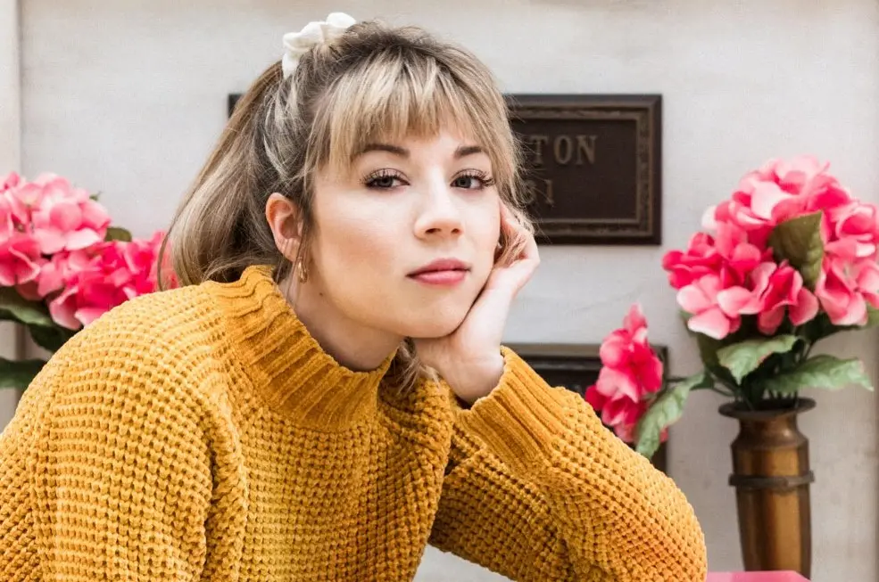 Actualmente se dedica principalmente a la escritura y a la direcci&oacute;n de cortometrajes, desarrollando historias con un enfoque m&aacute;s personal e independiente.