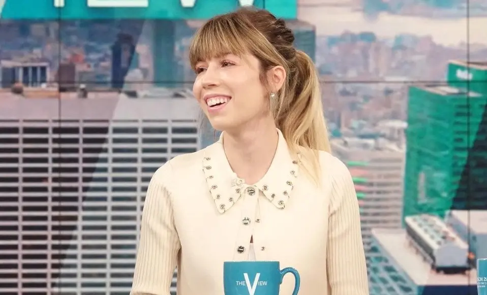 Tras la muerte de su madre en 2013, inici&oacute; un proceso personal de cambio, alej&aacute;ndose poco a poco de la actuaci&oacute;n para enfocarse en su bienestar emocional.<br>