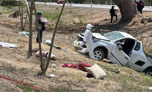 Mueren 5 miembros de una familia en accidente carretero en Acapulco, entre ellos un beb&eacute;