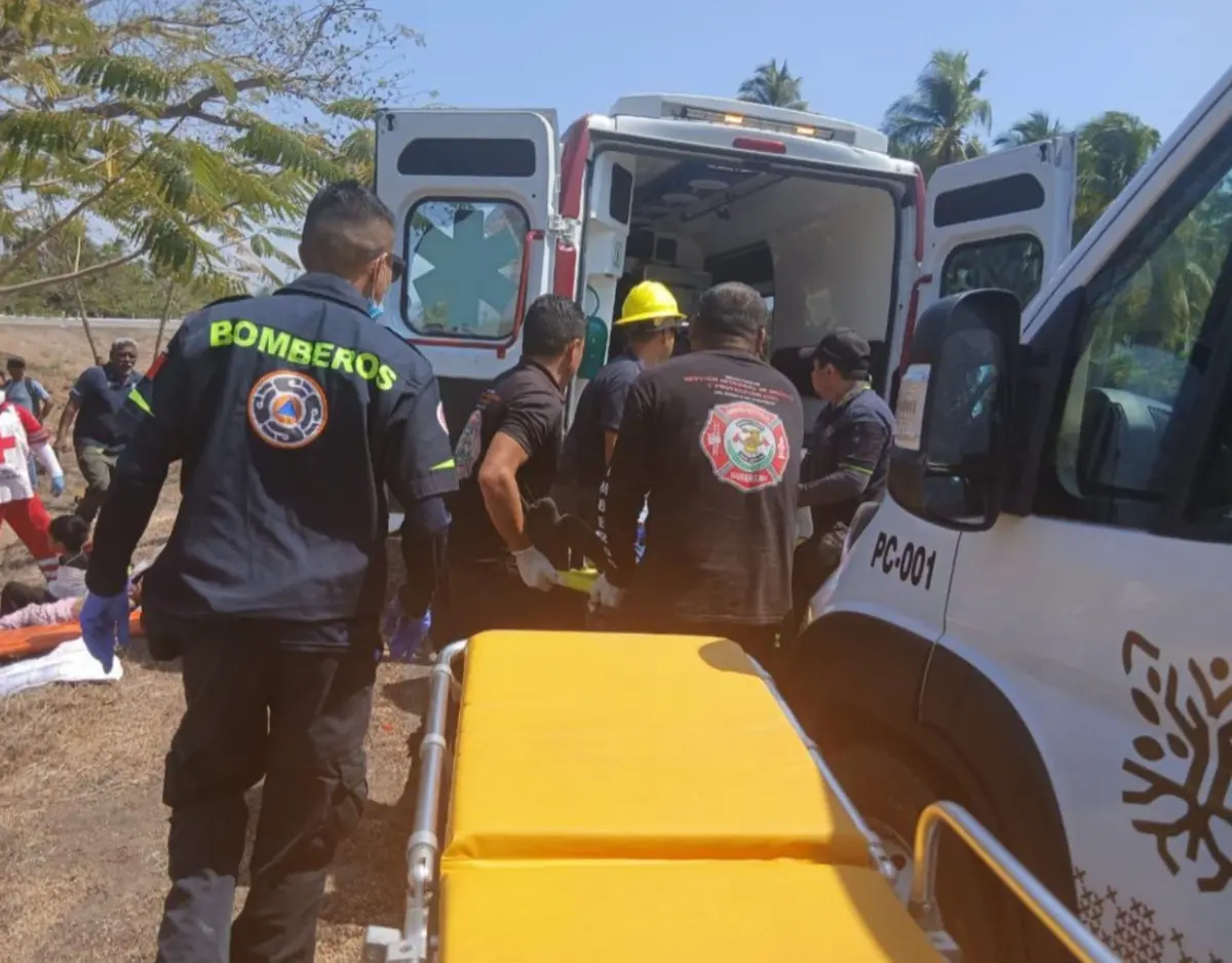 Una llanta ponchada habría originado esta tragedia. Especial