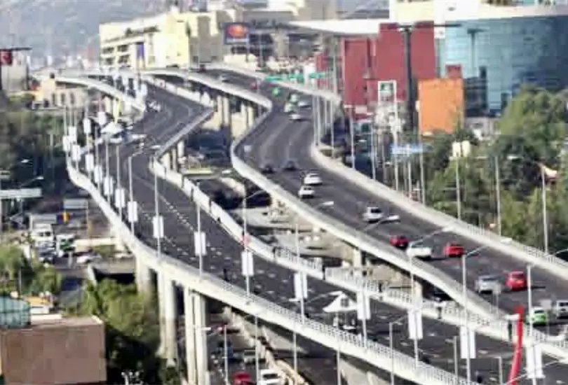 Muere uno de los ladrones que huyó en moto en sentido contrario en el Periférico Muere uno de los ladrones que huyó en moto en sentido contrario en el Periférico