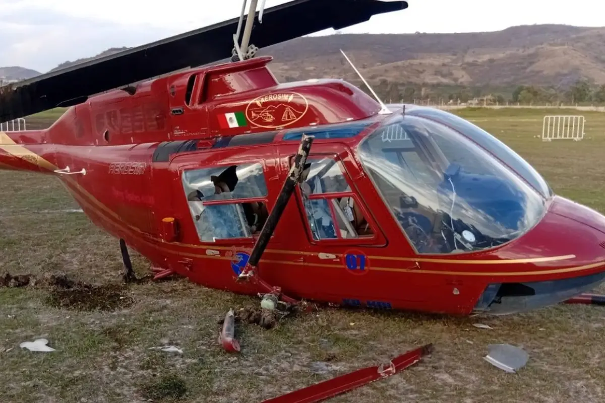  Terror en el aire: helicoptero turístico pierde el control y cae en Presa del Bosque, Michoacán | VIDEO 