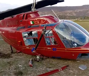Terror en el aire: helicoptero tur&iacute;stico pierde el control y cae en Presa del Bosque, Michoac&aacute;n | VIDEO