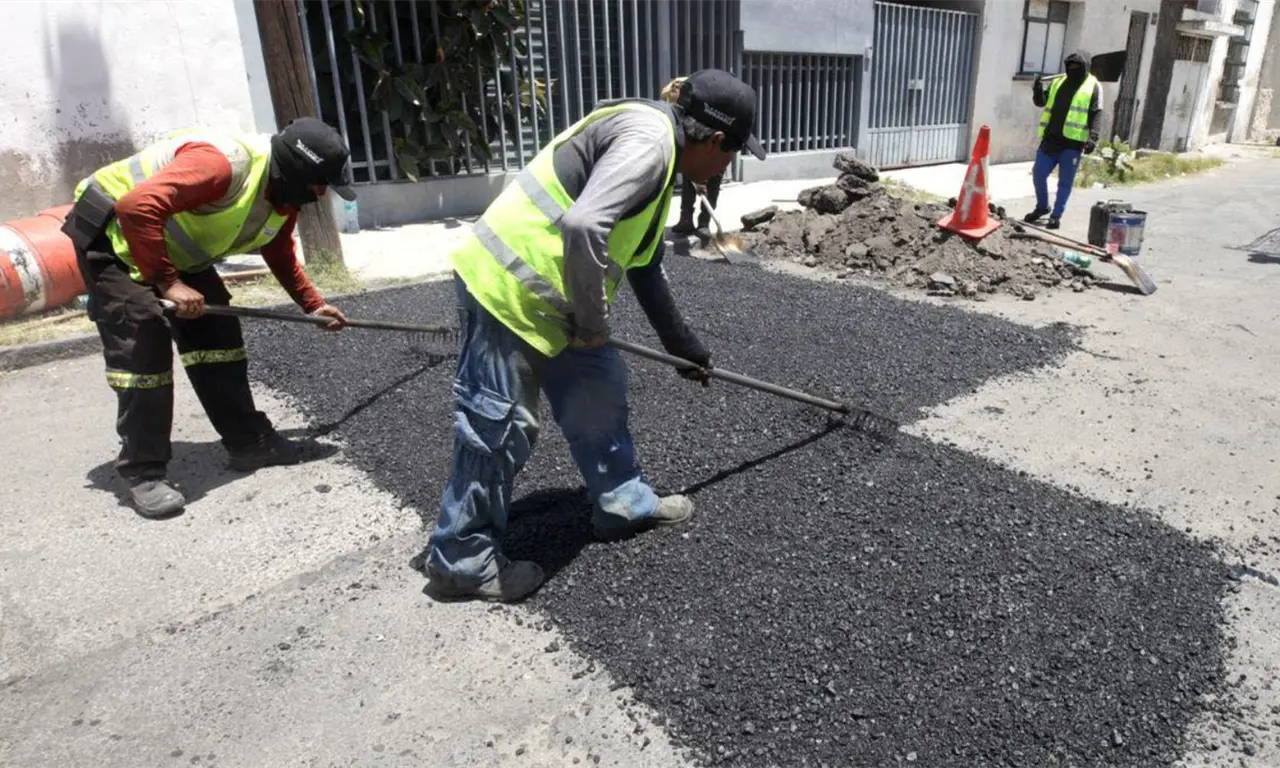  Las labores de bacheo en Puebla. 