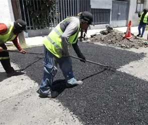 As&iacute; avanzan los trabajos de bacheo en Puebla con intervenci&oacute;n en El Refugio