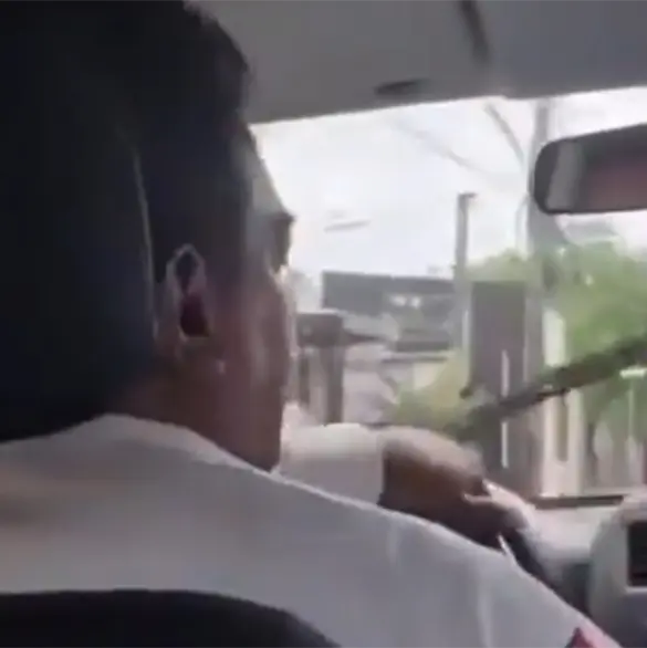 Viaje de terror: taxista "secuestra" a turista y lo obliga a pagar doble en Playa del Carmen