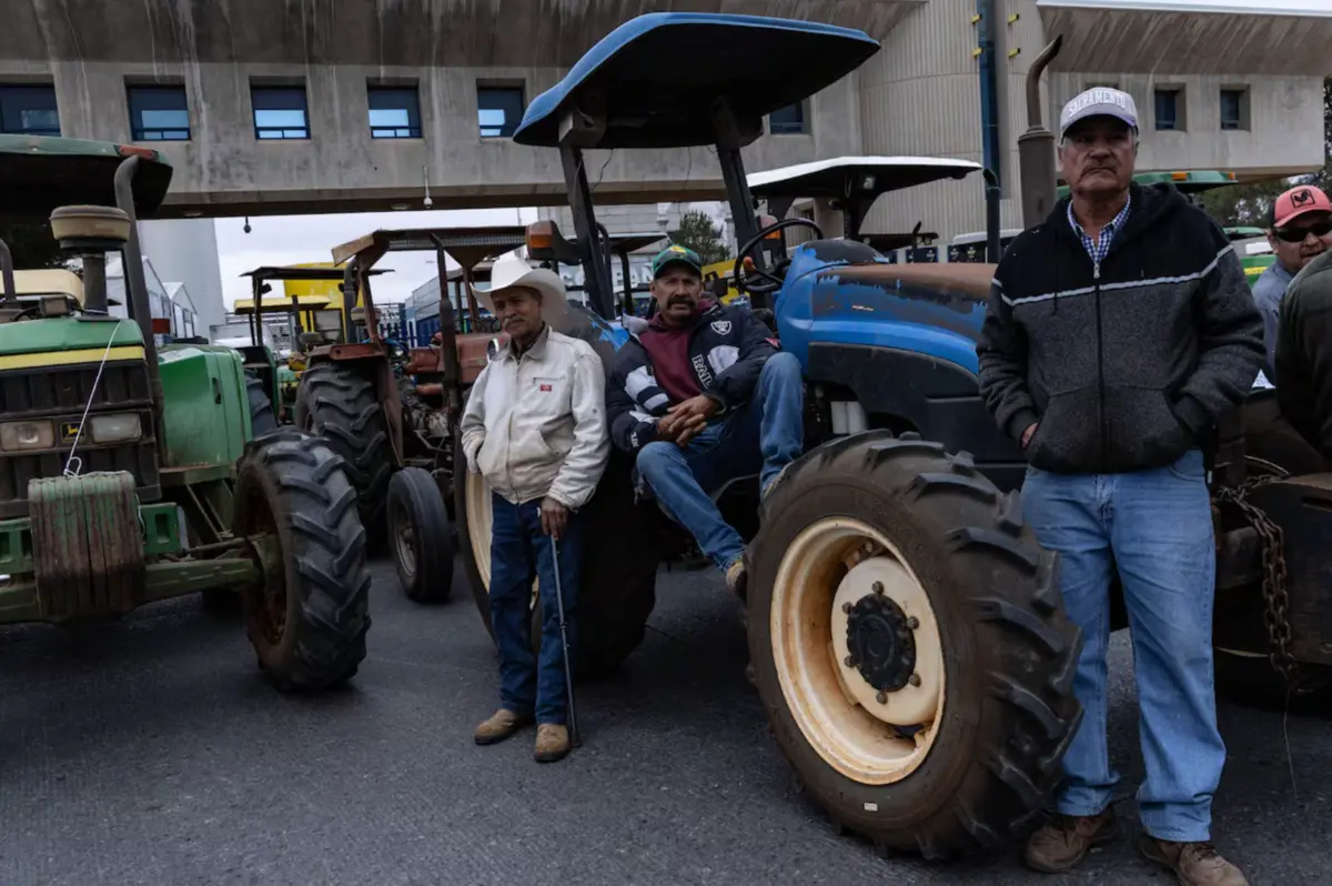  Campesinos y transportistas bloquean  20 estados para exigir soluciones ante la inseguridad y altos costos. 