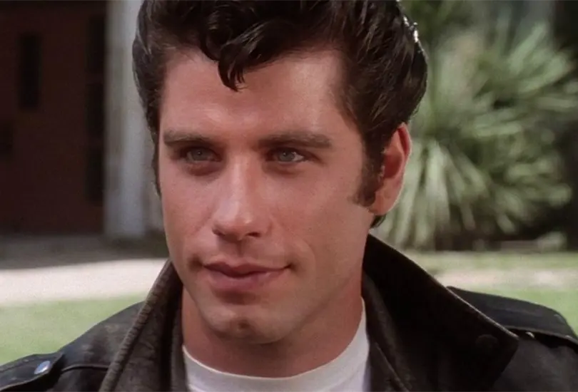 A lo largo de la historia del cine, varios actores han dejado pasar oportunidades que terminaron convirtiéndose en grandes éxitos de crítica y ganadores del Oscar. Ya sea por conflictos de agenda, decisiones personales o diferencias creativas, estos intérpretes rechazaron papeles que después se volvieron icónicos en otras manos, cambiando incluso el rumbo de sus carreras. A lo largo de la historia del cine, varios actores han dejado pasar oportunidades que terminaron convirtiéndose en grandes éxitos de crítica y ganadores del Oscar. Ya sea por conflictos de agenda, decisiones personales o diferencias creativas, estos intérpretes rechazaron papeles que después se volvieron icónicos en otras manos, cambiando incluso el rumbo de sus carreras.