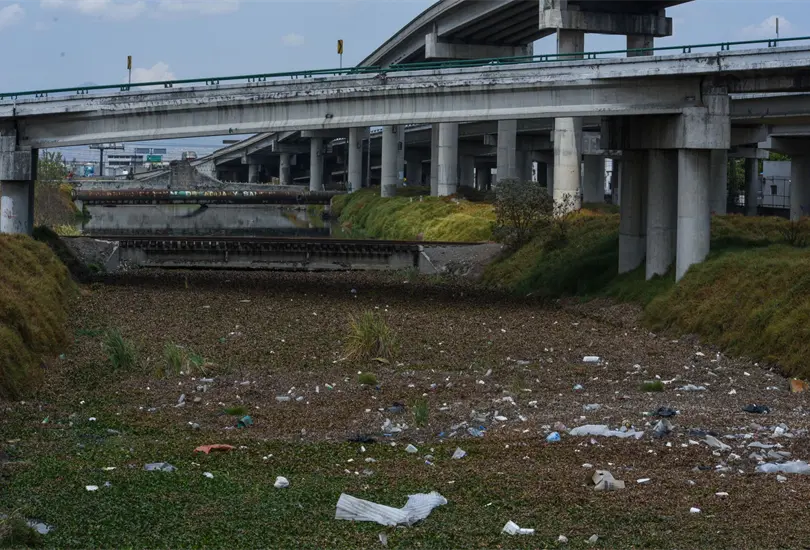 ONU advierte "crisis t&oacute;xica" en M&eacute;xico: acusan que EU lo usa como "vertedero" de residuos