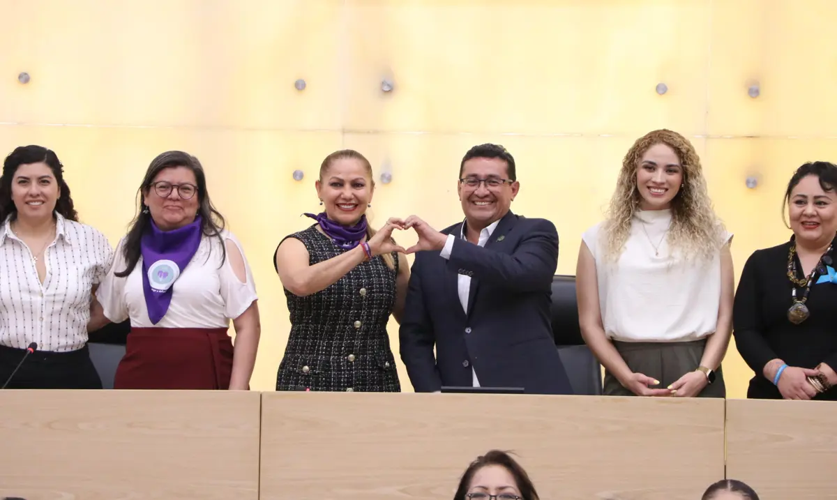 Mujeres de distintos sectores debaten iniciativas para fortalecer la igualdad en Puebla. Especial