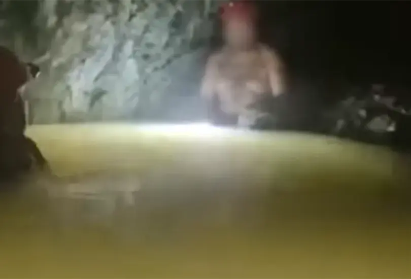 El video exhibe el primer contacto y las condiciones extremas a las que sobrevivi&oacute; el minero.