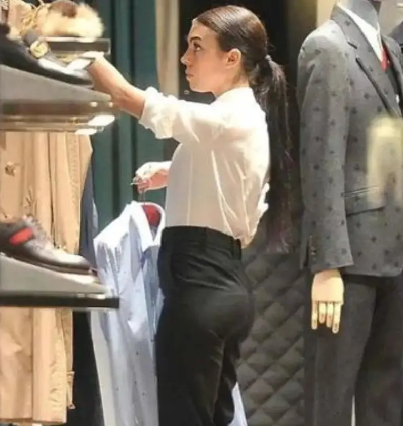 Gracias a su popularidad, ha sido invitada a importantes eventos internacionales como el Festival de Cannes, el Festival de Venecia y los MTV Europe Music Awards.