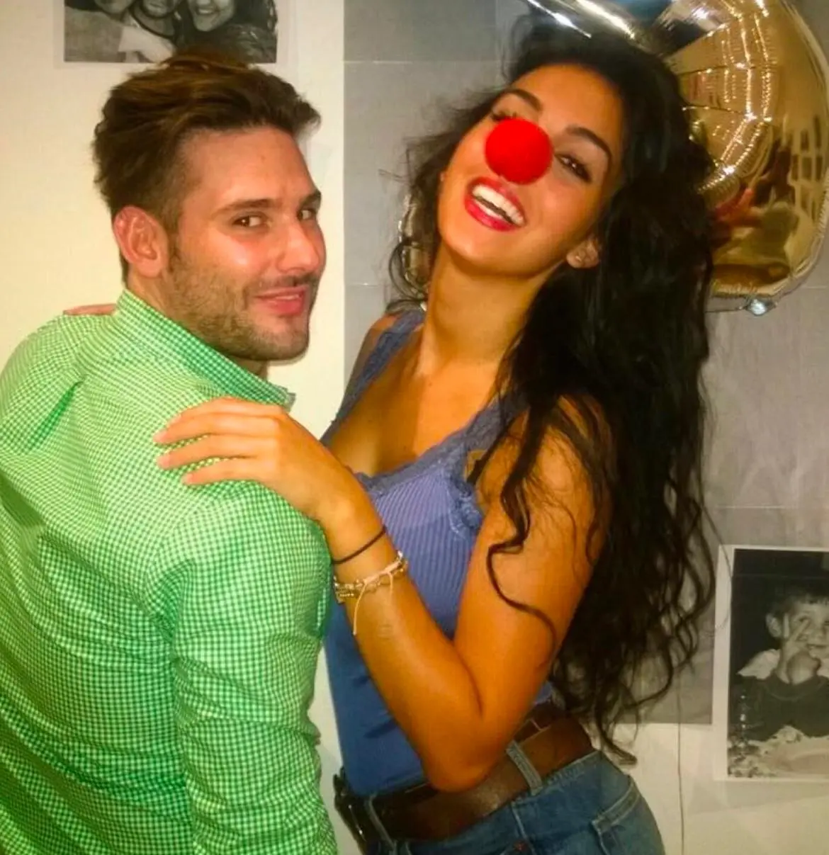 Como modelo, ha trabajado con marcas internacionales como Pretty Little Thing y ha aparecido en portadas de revistas como Vogue.