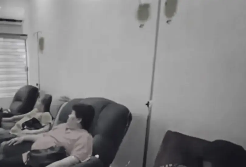 Hasta el corte más reciente, las autoridades han confirmado más de 10 personas afectadas, de las cuales ocho falleciero