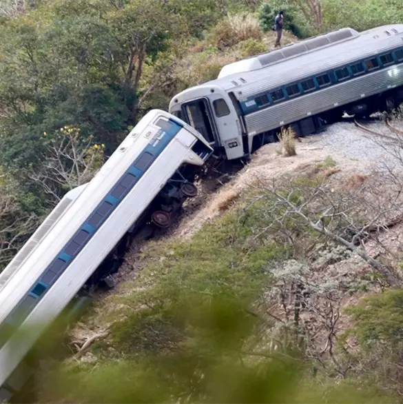 FGR concluye caso del Tren Interoce&aacute;nico a 100 d&iacute;as de la tragedia; exonera a la Marina y va contra operadores
