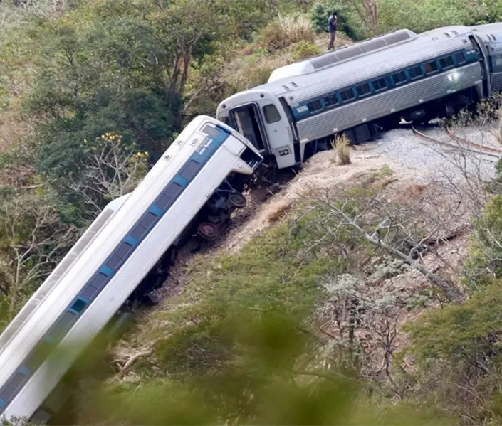 FGR concluye caso del Tren Interoce&aacute;nico a 100 d&iacute;as de la tragedia; exonera a la Marina y va contra operadores