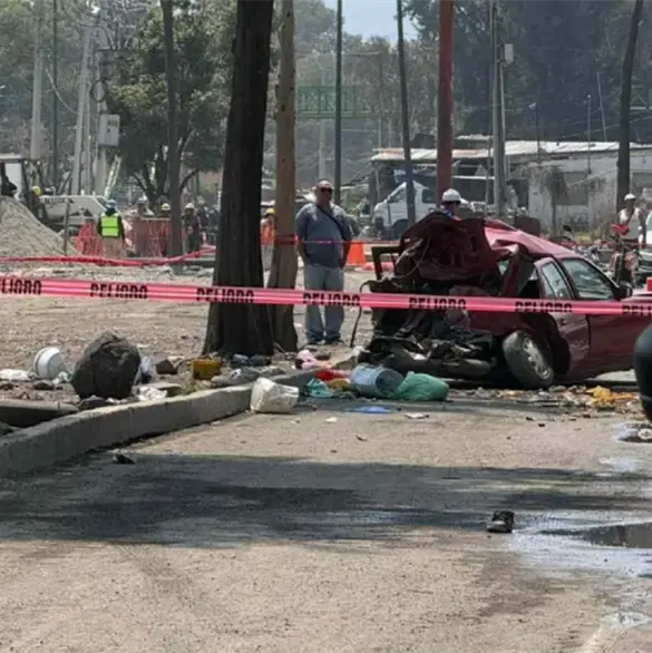 Tragedia en la Calzada Ignacio Zaragoza: tr&aacute;iler fuera de control embiste veh&iacute;culos y deja dos muertos