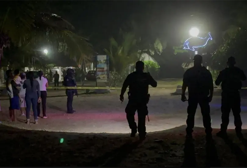 Videos difundidos en redes sociales muestran el momento del ataque armado en el restaurante de Barra Vieja.