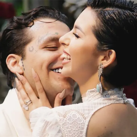 Est&aacute; grave: Nodal cancela su boda religiosa con &Aacute;ngela Aguilar por la inseguridad