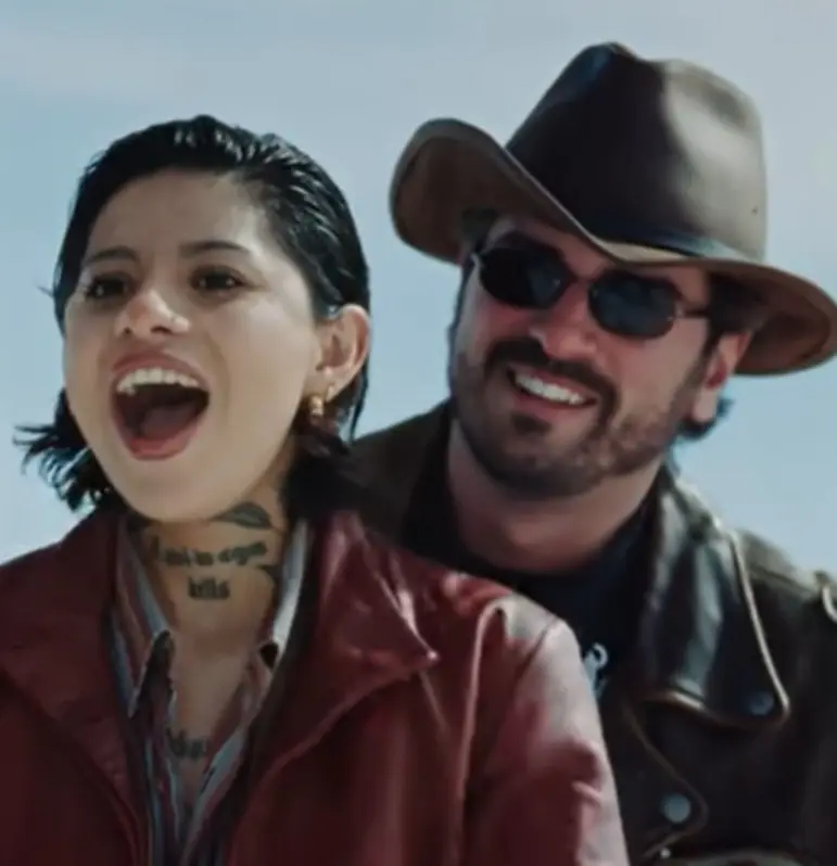 Videoclip de Nodal Redes sociales