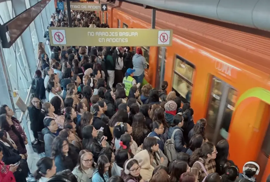 Andenes saturados y retrasos en el Metro durante el paro parcial. Especial