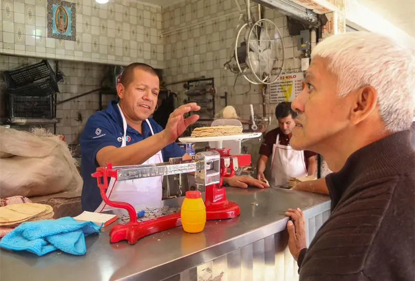 Tortilleros quieren aumentar el precio. Tortilleros quieren aumentar el precio.