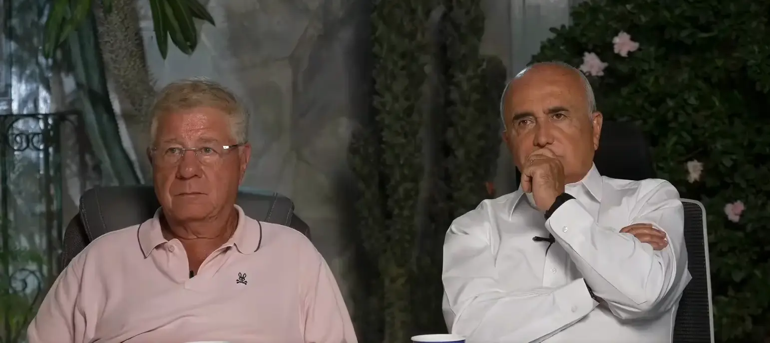  La reacción de Alazraki en Atypical. 