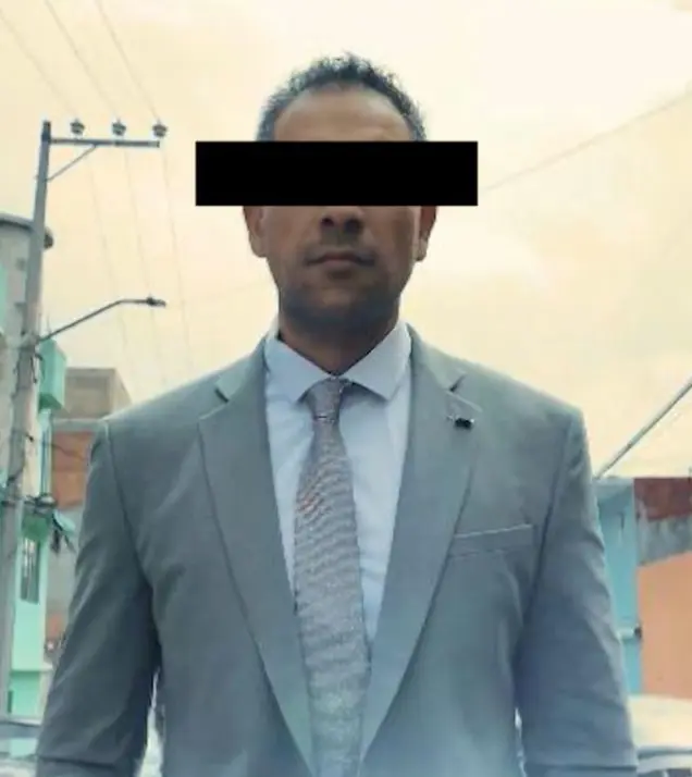 Mientras el informe forense apunta a intoxicación por monóxido de carbono, los familiares sostienen que existen indicios físicos que no coinciden con esa versión. X.