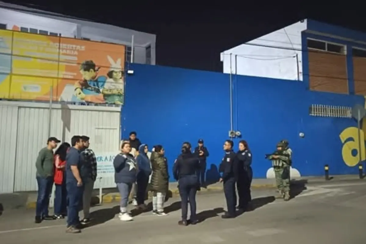  SEP suspende clases en primaria por “cuarto oscuro de castigos” 