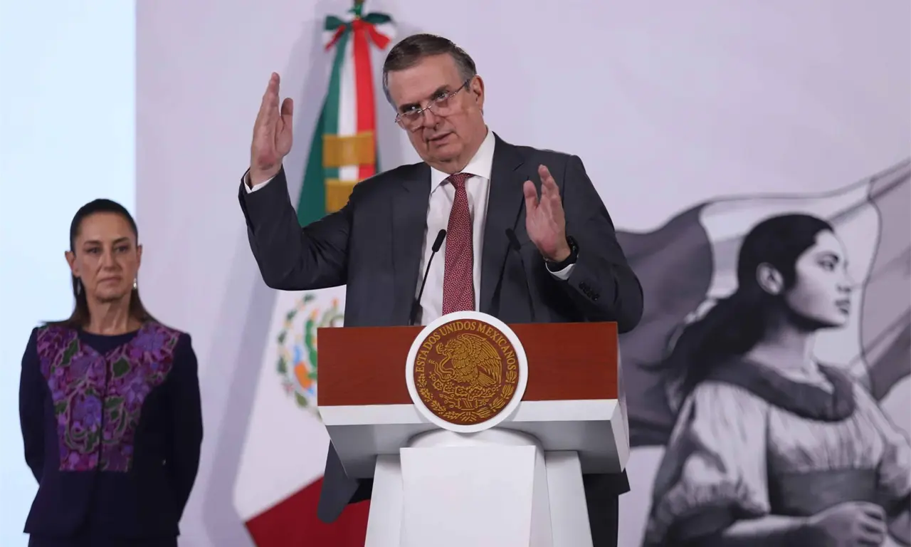  Ebrard responde por estancia de su hijo en embajada de Londres 