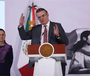 Ebrard responde por estancia de su hijo en embajada de Londres
