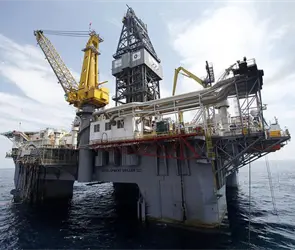 Derrame en el Golfo: Gobierno admite origen en Pemex y separa a tres funcionarios de su cargo