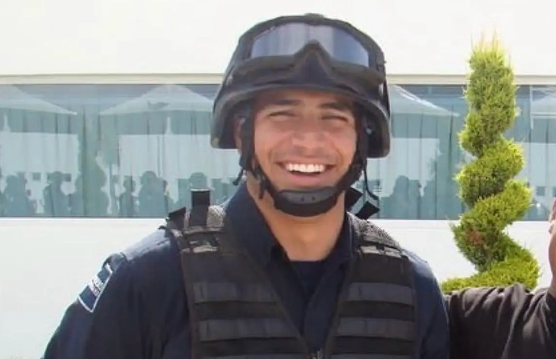 Es hijo del pol&iacute;tico Javier Garc&iacute;a Paniagua y de la actriz Mar&iacute;a Sort&eacute;.<br>