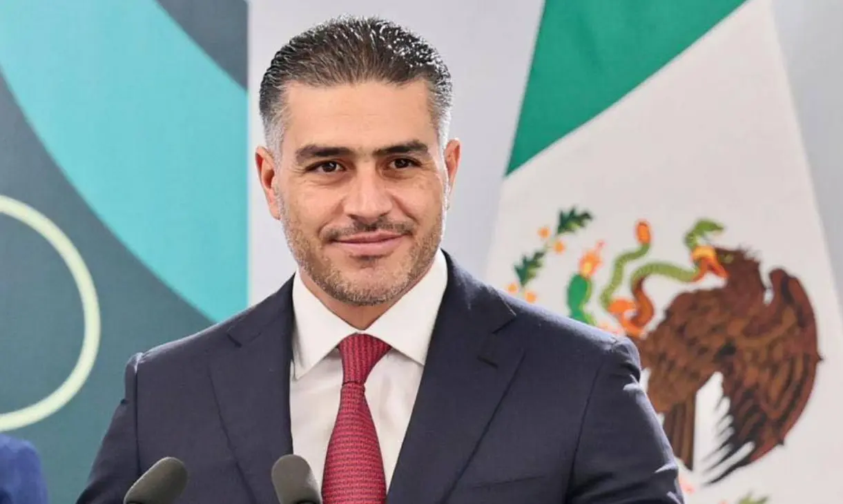 Por medio de redes sociales, se han viralizado distintas fotograf&iacute;as del secretario de la &eacute;poca en que pertenec&iacute;a a la extinta Polic&iacute;a Federal.