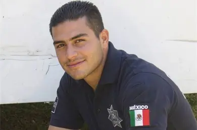 Resurgen fotos de cuando Omar Garc&iacute;a Harfuch era polic&iacute;a