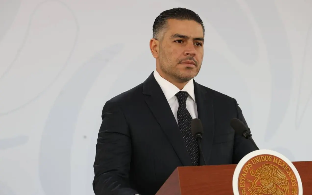 Sin embargo, solicit&oacute; licencia en 2024 para incorporarse al gabinete de Claudia Sheinbaum como titular de la Secretar&iacute;a de Seguridad y Protecci&oacute;n Ciudadana de M&eacute;xico.