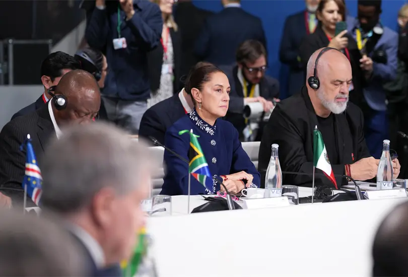 En cumbre internacional, Sheinbaum impulsa redirigir 10% del gasto militar global a la deforestaci&oacute;n