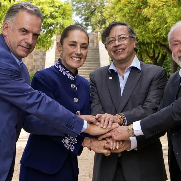 Sheinbaum publica foto con Lula, Petro y Orsi en Barcelona; desata revuelo pol&iacute;tico