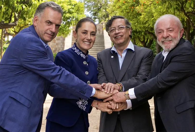 Sheinbaum publica foto con Lula, Petro y Orsi en Barcelona; desata revuelo pol&iacute;tico