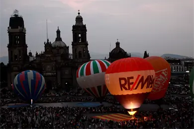 D&iacute;a del Ni&ntilde;o 2026: Pista de hielo, tirolesa y globos aerost&aacute;ticos gratis en el Z&oacute;calo