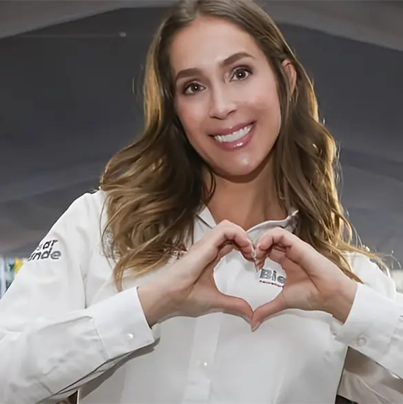 "Soy la g&uuml;era de Morena": delegada del Bienestar asegura que no le cre&iacute;an que fuera del partido por su apariencia 