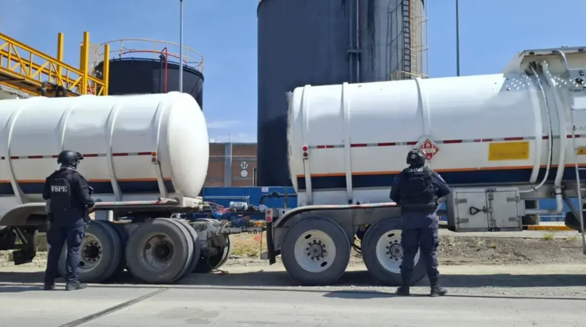 La organización operaba con un esquema integral que iba desde la extracción ilegal hasta la comercialización del combustible. 